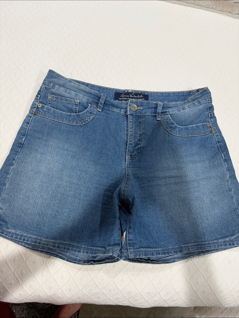 Gloria Vanderbilt Medium Blue Denim Jean Shorts